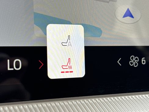 Used 2025 Ford Explorer Active image 14