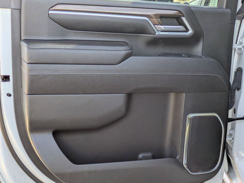 Used 2024 Chevrolet Silverado 3500 LT image 15