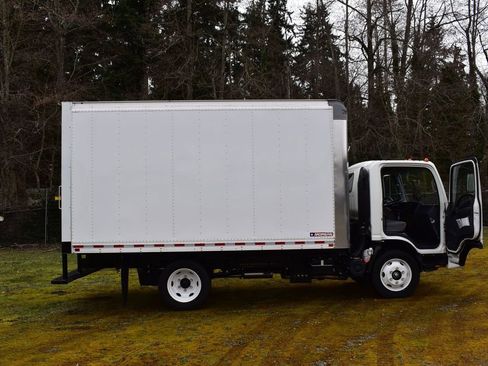 New 2024 Isuzu NPR image 10