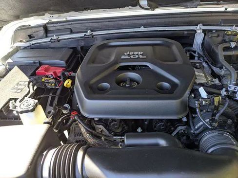 Certified 2020 Jeep Wrangler Unlimited Rubicon w/ Dual Top Group image 26