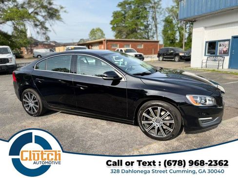 Used 2017 Volvo S60 T5 Inscription image 6