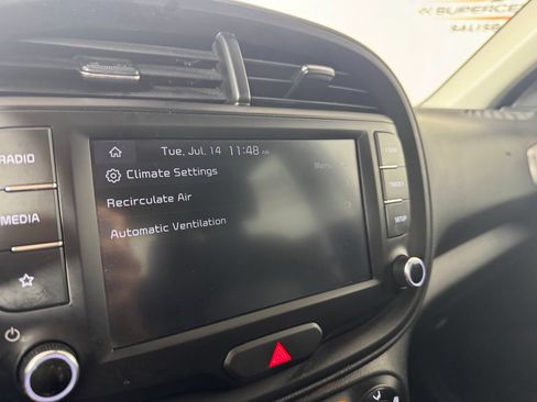 Used 2025 Kia Soul LX FWD image 16