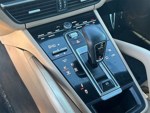 Used 2021 Porsche Cayenne Coupe image 31
