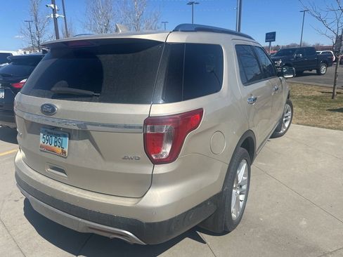Used 2017 Ford Explorer Limited w/ Equipment Group 301A image 6