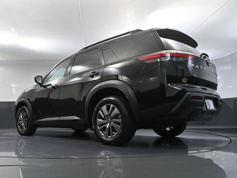 Used 2024 Nissan Pathfinder SV FWD image 51