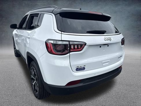 Used 2025 Jeep Compass Limited AWD/4WD image 11
