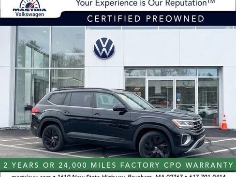 Certified 2025 Volkswagen Atlas SE w/ Black Wheel Package AWD/4WD image 1