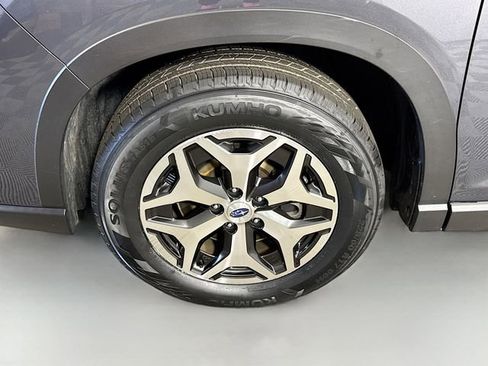 Used 2022 Subaru Forester Premium AWD/4WD image 4