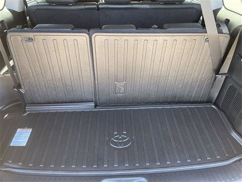 Certified 2019 Toyota Highlander XLE FWD image 15