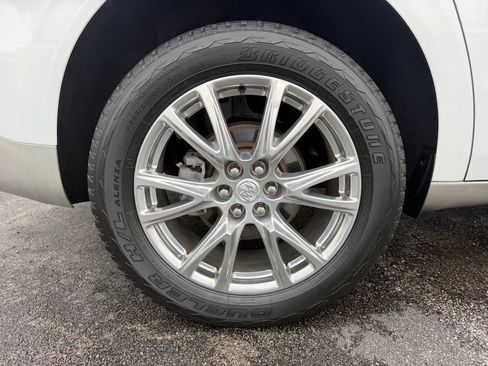 Used 2022 Buick Enclave Premium AWD/4WD image 30