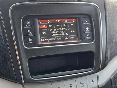 Used 2018 Dodge Journey SXT w/ Connectivity Group FWD image 8