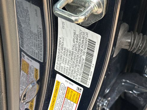 Used 2025 Honda Accord EX-L image 34
