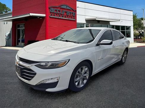 Used 2019 Chevrolet Malibu LT FWD image 1