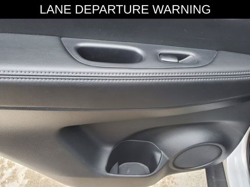 Used 2015 Nissan Rogue SL w/ SL Premium Package image 13