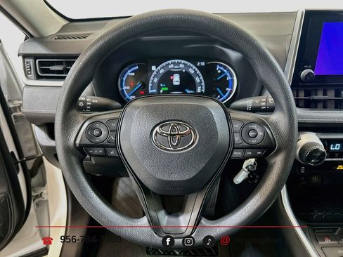 Used 2025 Toyota RAV4 LE AWD/4WD image 10