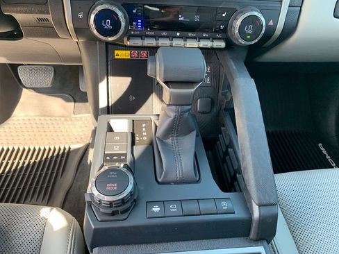 Used 2025 Toyota Tacoma Limited image 26