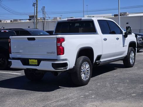 Used 2022 Chevrolet Silverado 2500 High Country AWD/4WD image 5