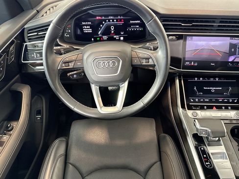 Used 2025 Audi Q8 Prestige image 21
