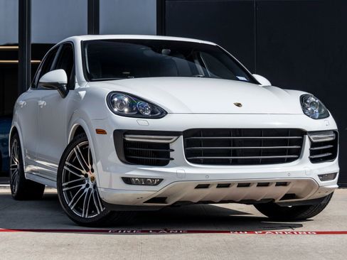 Certified 2017 Porsche Cayenne GTS AWD/4WD image 6