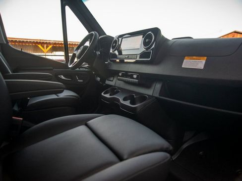 New 2025 Mercedes-Benz Sprinter 2500 image 29