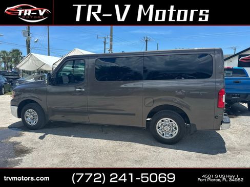 Used 2018 Nissan NV 3500 SL RWD image 10