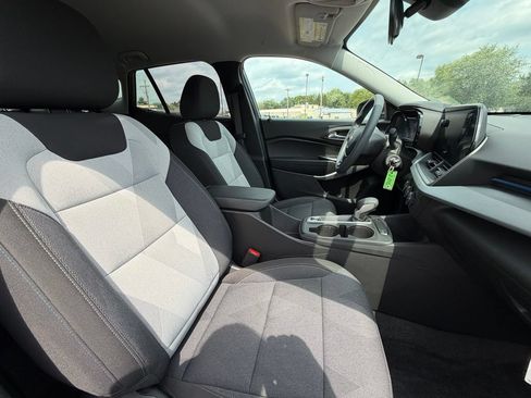 Used 2024 Chevrolet Trax LS w/ Driver Confidence Package FWD image 5