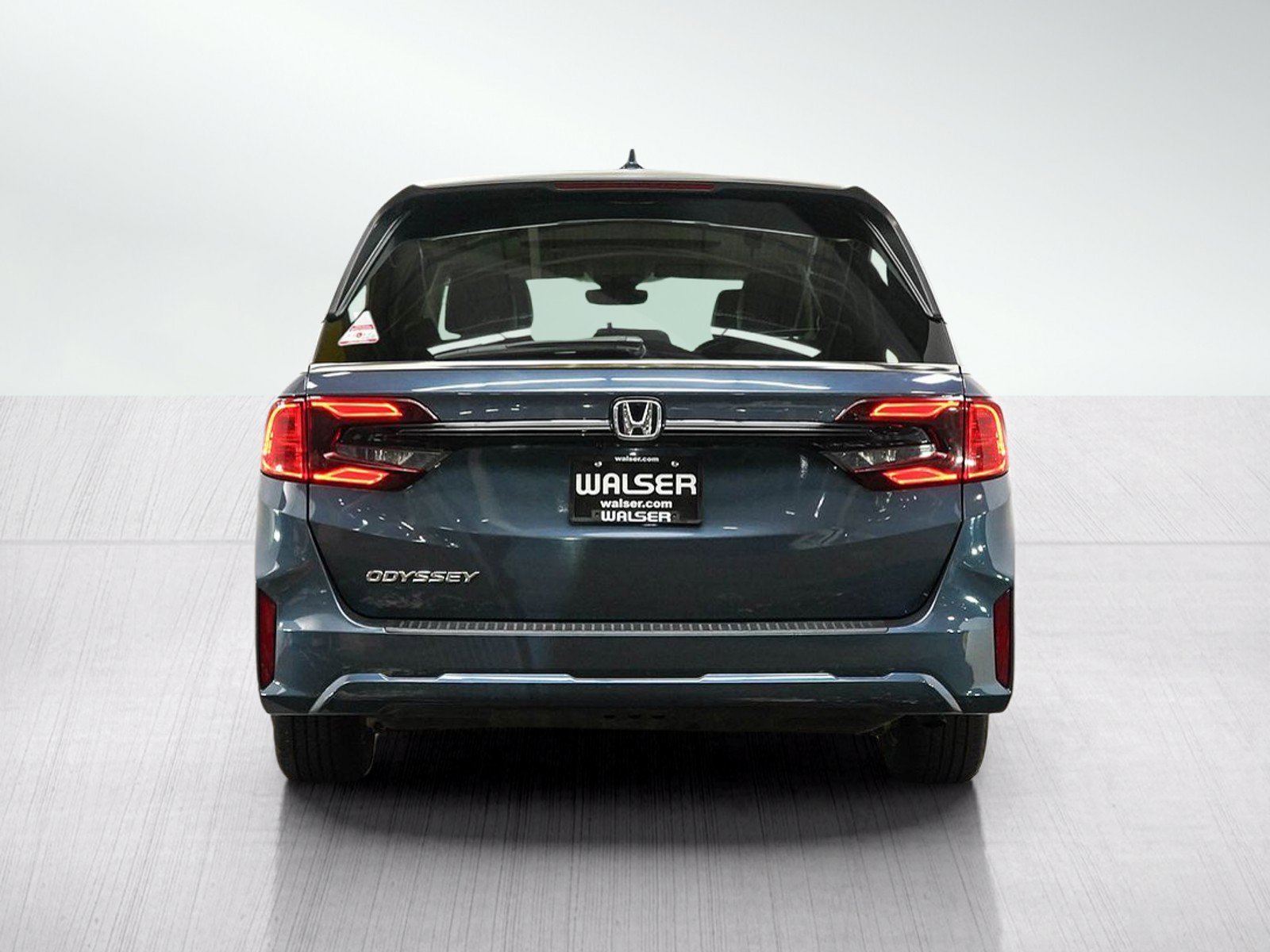 Used 2025 Honda Odyssey EX-L image 4