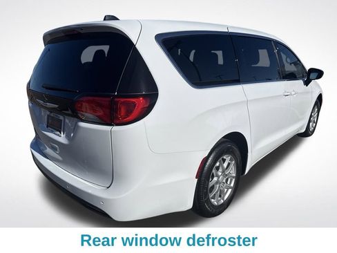 New 2026 Chrysler Voyager LX image 6