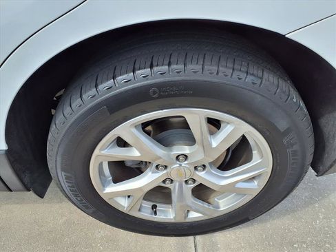 Used 2020 Chevrolet Equinox LT image 11