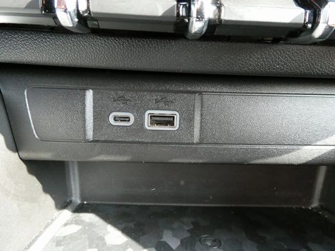 Certified 2024 Chevrolet Colorado ZR2 w/ ZR2 Convenience Package III image 27