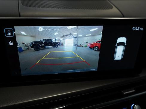 Used 2025 Hyundai Santa Fe SEL FWD image 36