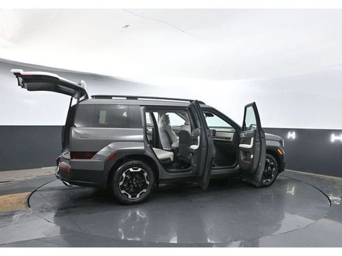 Used 2025 Hyundai Santa Fe SEL image 38