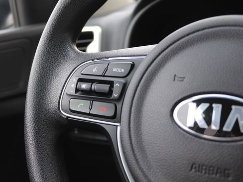 Used 2017 Kia Sportage LX image 7