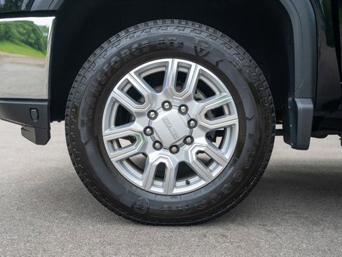 Used 2020 GMC Sierra 2500 SLE w/ Preferred Package AWD/4WD image 11