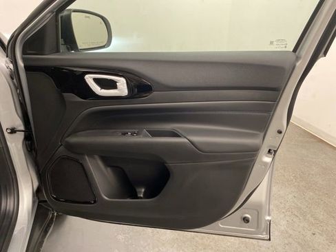 New 2026 Jeep Compass Limited image 23