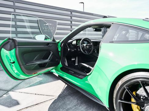 Used 2023 Porsche 911 GT3 RWD image 29