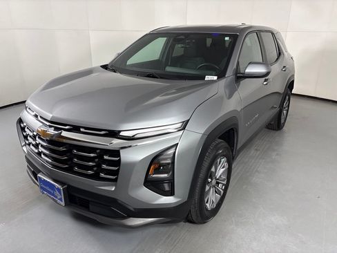 Used 2025 Chevrolet Equinox LT AWD/4WD image 4