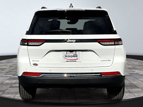 Certified 2024 Jeep Grand Cherokee Limited image 4