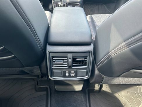 Certified 2026 Subaru Forester Premium AWD/4WD image 29
