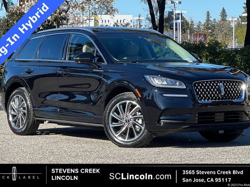 Certified 2022 Lincoln Corsair Grand Touring image 1