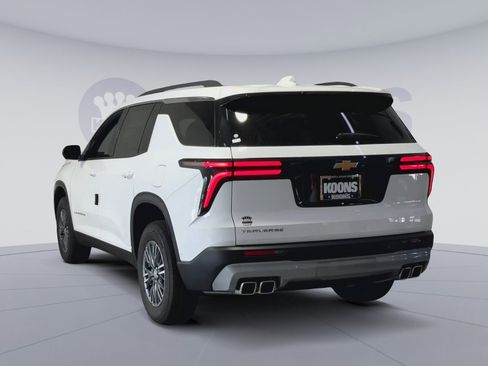 New 2026 Chevrolet Traverse LT w/ Enhanced Driving Package image 10