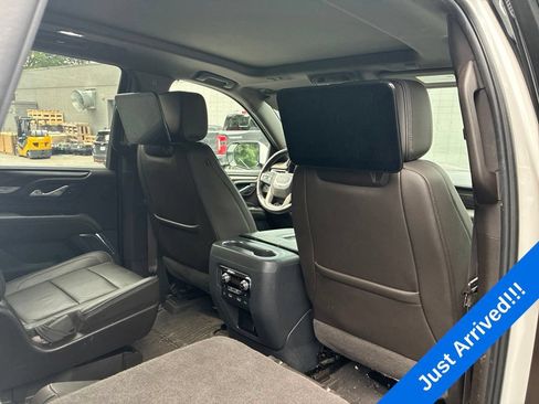 Used 2024 GMC Yukon Denali w/ Advanced Technology Package AWD/4WD image 18