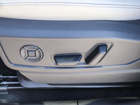 New 2025 Audi Q5 Prestige image 22