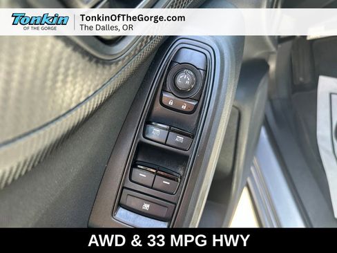 Used 2020 Subaru Crosstrek 2.0i AWD/4WD image 11
