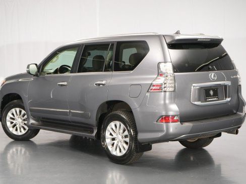 Used 2015 Lexus GX 460 w/ Premium Package AWD/4WD image 18