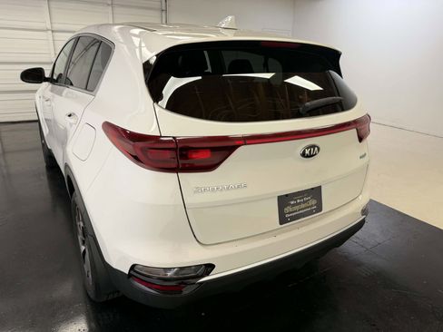 Used 2021 Kia Sportage LX AWD/4WD image 7