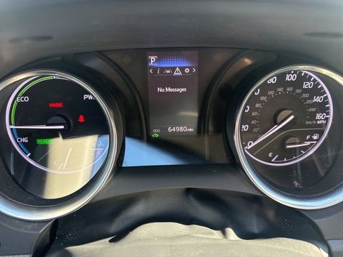 Used 2020 Toyota Camry LE image 6