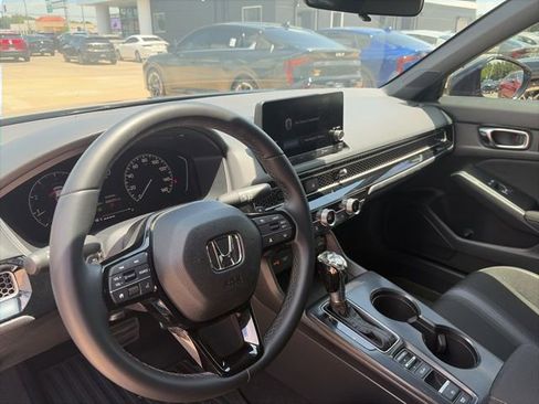 Used 2025 Honda Civic Sport image 8