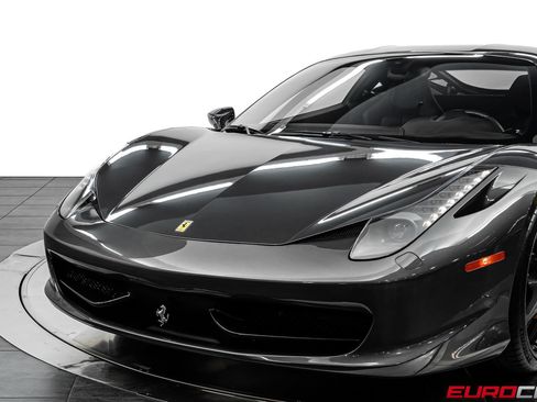 Used 2014 Ferrari 458 Italia Coupe RWD image 13