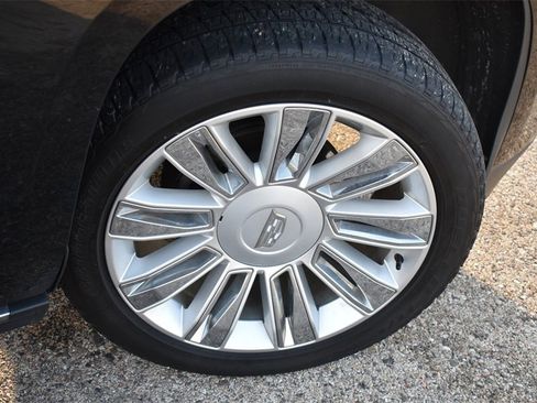 Used 2020 Cadillac Escalade Platinum image 15